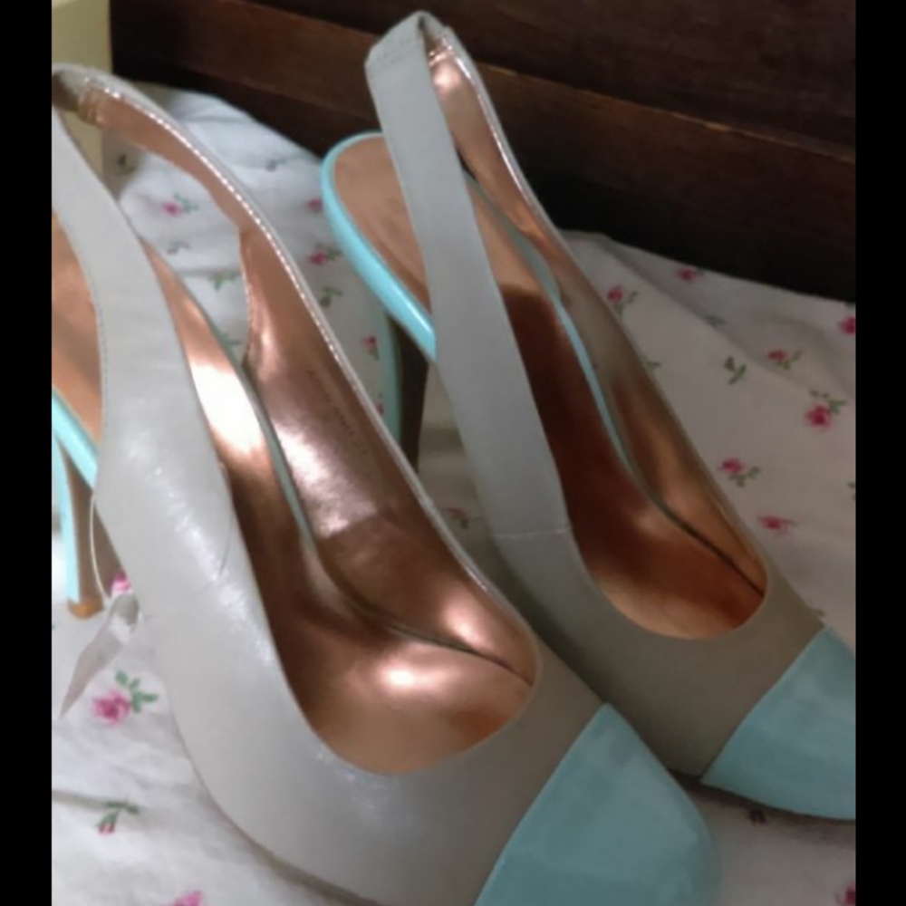 Teal and tan sling back size 8